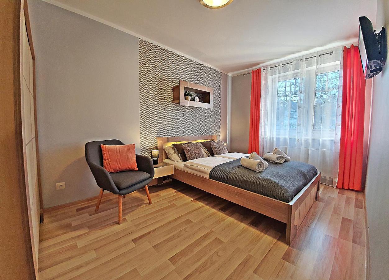 קרפאז' Apartamenty Sun&Fun Rezydencja Pod Debami Nad Lomnica 1B I 2B- Blisko Centrum I Sklepow W Otoczeniu Zieleni מראה חיצוני תמונה
